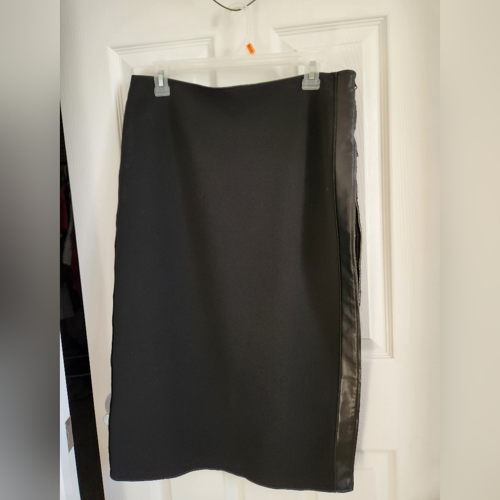 Emporio Armani Pencil Skirt 🖤👓✏️
